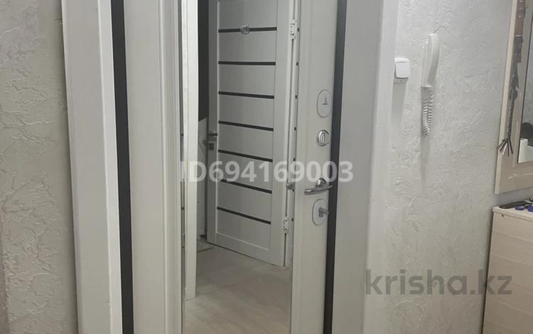 2-бөлмелі пәтер · 47 м² · 4/5 қабат, Мира 57 — Акимат, Самади по мира, бағасы: 14 млн ₸ в Жезказгане — фото 5