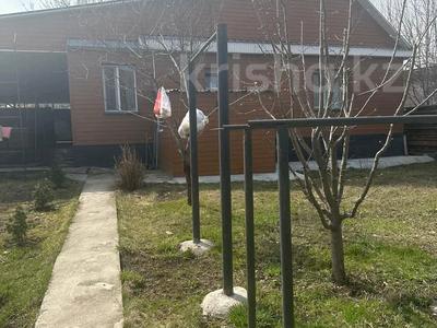 Продажа домов и дачи в Алматы: Отдельный дом · 4 комнаты · 103 м² · 6 сот., мкр Акжар, Маканшы за 67 млн 〒 Отдельный дом · 4 комнаты · 103 м² · 6 сот., мкр Акжар, Маканшы за 67 млн 〒 в Алматы, Наурызбайский р-н