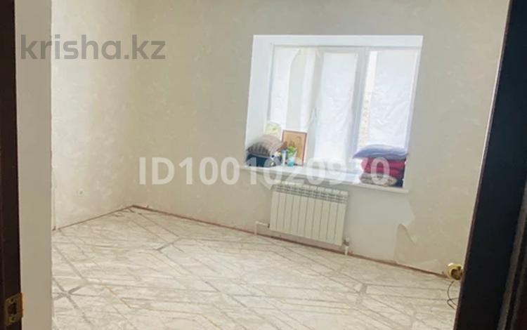 2-бөлмелі пәтер · 66 м² · 8/9 қабат, Нур Актобе, 2 микрайон 18, бағасы: 17 млн ₸ — фото 2