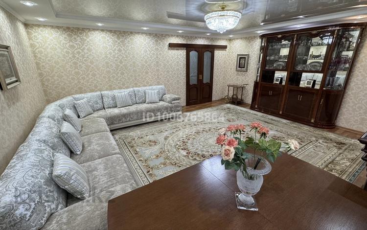 4-бөлмелі пәтер · 155 м² · 4/9 қабат, мкр Юго-Восток, Муканова, бағасы: ~ 50 млн 〒 в Караганде, Казыбек би р-н — фото 30