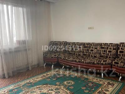 2-комнатная квартира, 68 м², 2/9 этаж, мкр Аксай-1А 32 за 30.5 млн 〒 в Алматы, Ауэзовский р-н