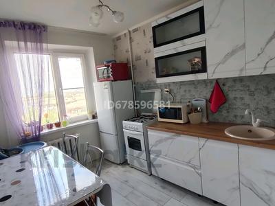 3-бөлмелі пәтер, 64 м², 8/9 қабат, мкр Строитель, Мкрн Строитель, бағасы: ~ 25 млн 〒 в Уральске, мкр Строитель