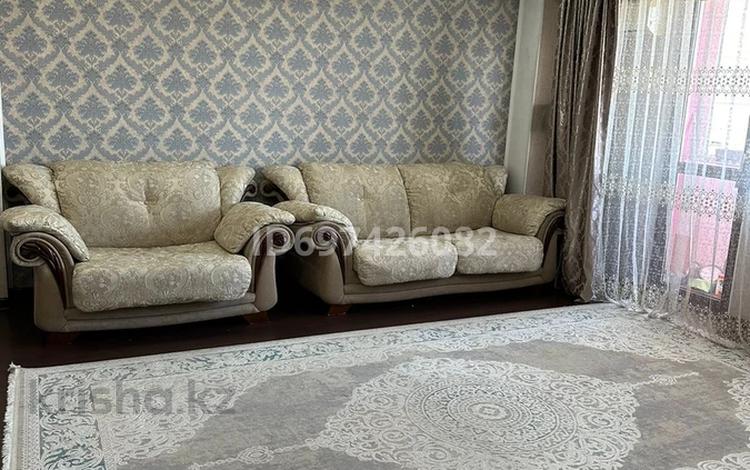 2-бөлмелі пәтер · 98 м² · 11/15 қабат, Жазылбека 20 — Саины Рыскулбекова, бағасы: 400 000 ₸ в Алматы, Бостандыкский р-н — фото 2