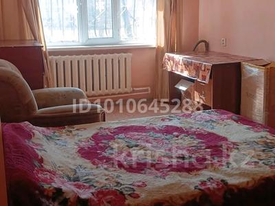 1-комнатная квартира · 32 м² · 1/5 этаж, Пришахтинск, Пришахтинск, 22й микрорайон 1а — Зелинского за 110 000 ₸ в Караганде, Алихана Бокейханова р-н