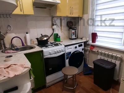 3-бөлмелі пәтер, 60 м², 1/5 қабат ай сайын, Алиханова 40, бағасы: 150 000 〒 в Караганде, Казыбек би р-н