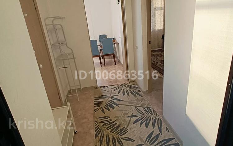 1-комнатная квартира · 40 м² · 1/5 этаж, 10 микрорайон 15 за 15 000 ₸ в Балхаше — фото 2