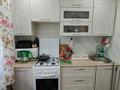 3-комнатная квартира · 58.2 м² · 2/2 этаж, мкр Омега, Курмангалиева за 14 млн ₸ в Уральске — фото 9