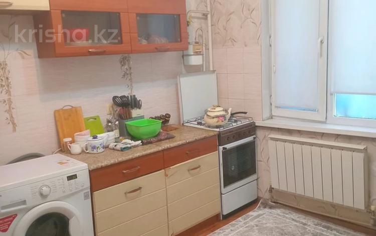 1-бөлмелі пәтер, 40 м², 5/6 қабат, мкр Кокжиек, бағасы: 18.5 млн 〒 в Алматы, Жетысуский р-н — фото 2