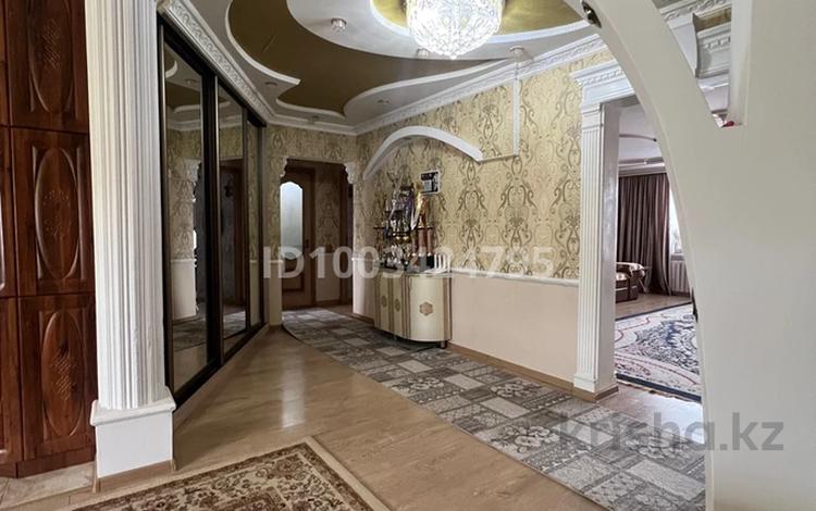 4-комнатная квартира · 130 м² · 5/9 этаж, Мкр центральный — Мкр центральный за 43 млн ₸ в Кокшетау — фото 6