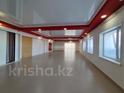 Свободное назначение, офисы, магазины и бутики, салоны красоты, образование, кабинеты и рабочие места, студии · 150 м² за 450 000 〒 в Костанае
