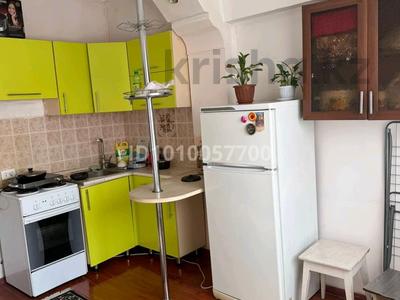 1-комнатная квартира · 35 м² · 3/5 этаж, мкр Аксай-3 10 А за 22.5 млн 〒 в Алматы, Ауэзовский р-н