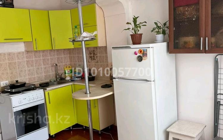 1-комнатная квартира · 35 м² · 3/5 этаж, мкр Аксай-3 10 А за 22.5 млн 〒 в Алматы, Ауэзовский р-н — фото 2