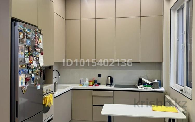 4-комнатная квартира · 200 м² · 6/6 этаж, мкр Самал-3 37 за 1.5 млн ₸ в Алматы, Медеуский р-н — фото 21