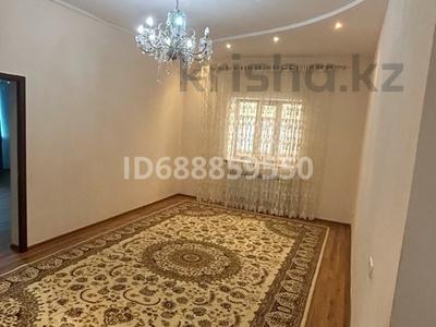 Отдельный дом · 5 комнат · 200 м² · 12 сот., мкр Атырау за 180 000 ₸