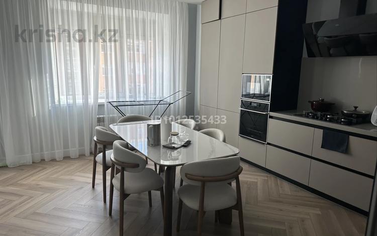 4-комнатная квартира · 154 м² · 3/5 этаж, мкр. Алтын орда, Мустафа шокай 9 за 98 млн ₸ в Актобе — фото 2