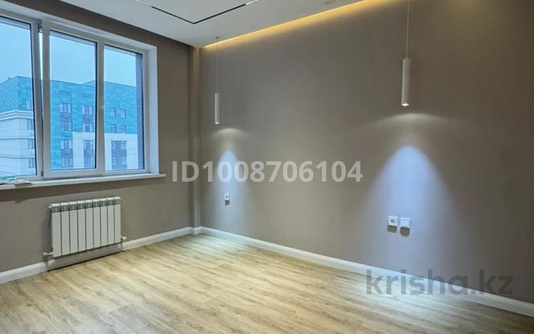 2-бөлмелі пәтер · 77 м² · 7/9 қабат, мкр Нурсая, Абулхайыр хана 74/1 — Абулхайыр хана 74/1, бағасы: 41 млн ₸ в Атырау — фото 2