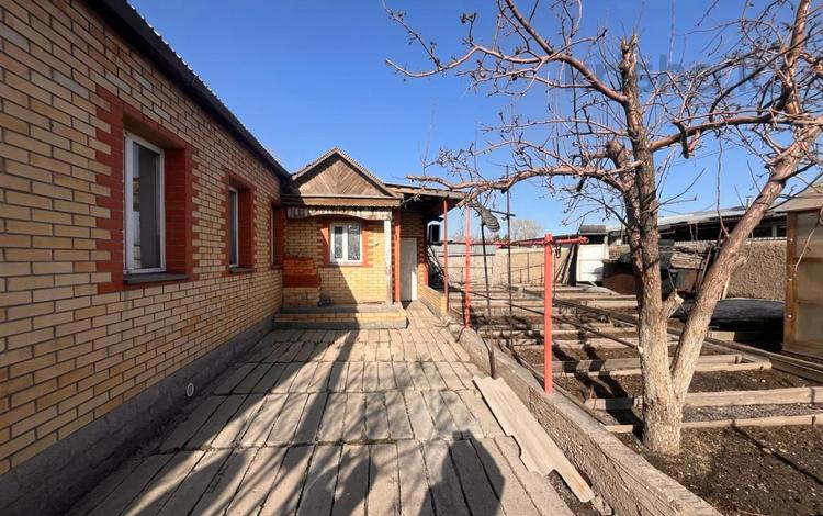 Отдельный дом · 8 комнат · 131 м² · 7 сот., мкр Новый Город, ПИЩЕВАЯ 35 за 27 млн 〒 в Караганде, Казыбек би р-н — фото 2