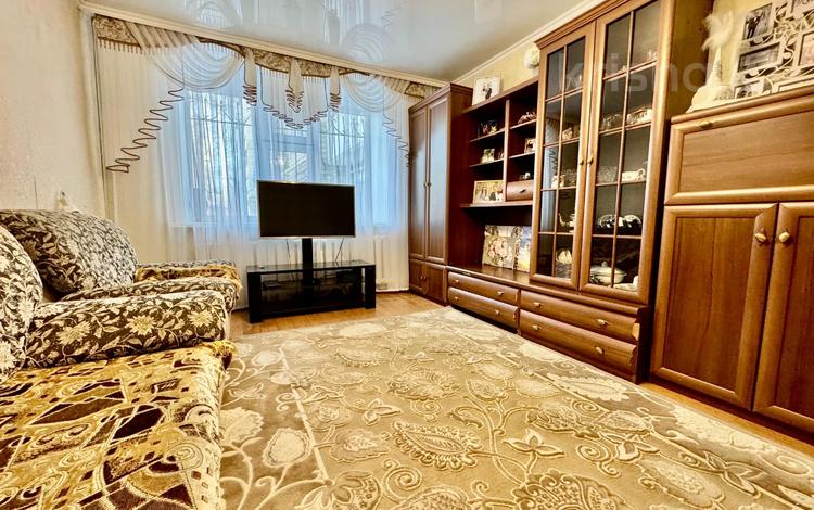 3-бөлмелі пәтер · 58.5 м² · 1/5 қабат, ул. Локомотивная 141/2, бағасы: 13.5 млн ₸ в Караганде, Алихана Бокейханова р-н — фото 2