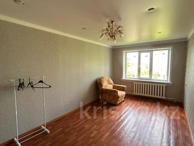 2-комнатная квартира · 46 м² · 5/5 этаж, Ауэзова 48 за 10 млн 〒 в Аксу