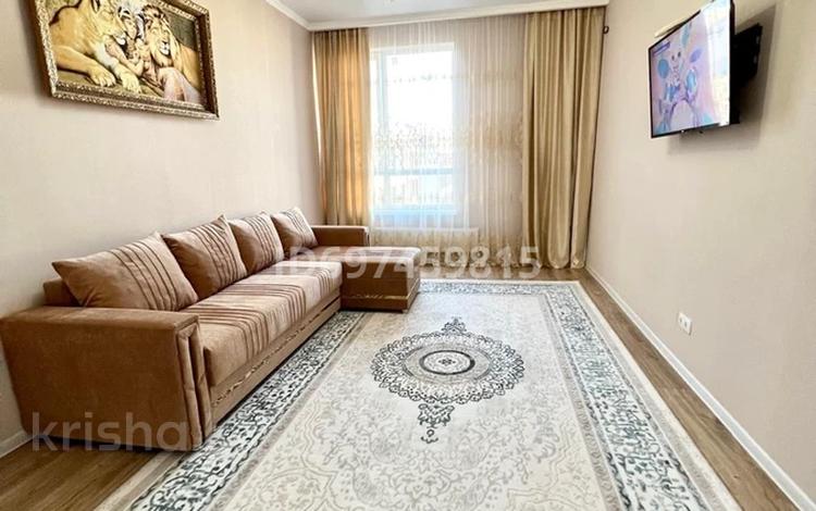 3-комнатная квартира · 90 м² · 9/9 этаж, Омарова за 450 000 ₸ в Астане, Нура р-н — фото 2