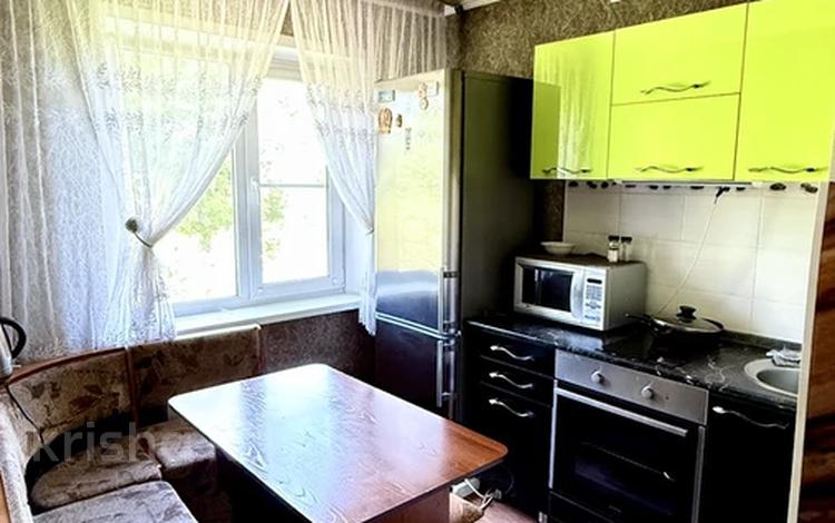 2-комнатная квартира · 45 м² · 5/5 этаж, Бурова 21 за 17.6 млн ₸ в Усть-Каменогорске — фото 2