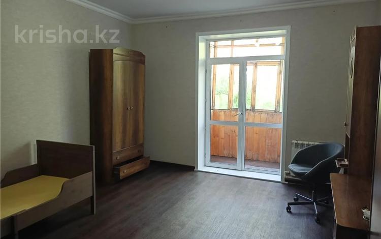 3-комнатная квартира · 80 м² · 3/3 этаж, ул. Менделеева — Акимат, гастроном №40 за 25 млн ₸ в Темиртау — фото 4