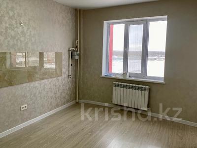 2-комнатная квартира, 72 м², 4/9 этаж, мкр. Алтын орда за 24.3 млн 〒 в Актобе, мкр. Алтын орда