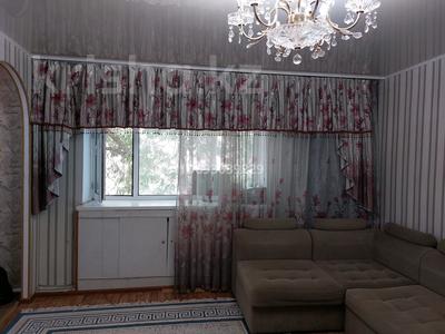 1-комнатная квартира, 35 м², 1/2 этаж помесячно, Байконурова 11 за 100 000 〒 в Жезказгане