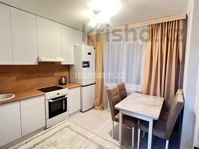 3-комнатная квартира · 80 м² · 6/6 этаж, Серикбаева 23 — Ровесник за 300 000 ₸ в Усть-Каменогорске, Ульбинский