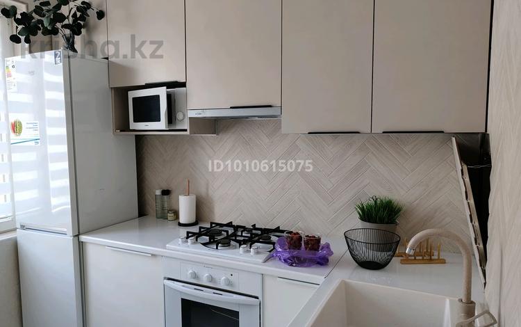 2-бөлмелі пәтер · 54 м² · 2/5 қабат, 11-й мкр 36, бағасы: 20.6 млн ₸ в Актау — фото 16