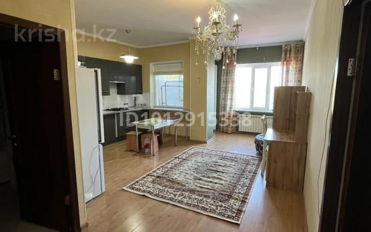 2-бөлмелі пәтер · 57 м² · 2/6 қабат, мкр 12, Бокенбай Батыр 32 — Бокенбай Батыр 32, бағасы: 150 000 ₸ в Актобе — фото 2