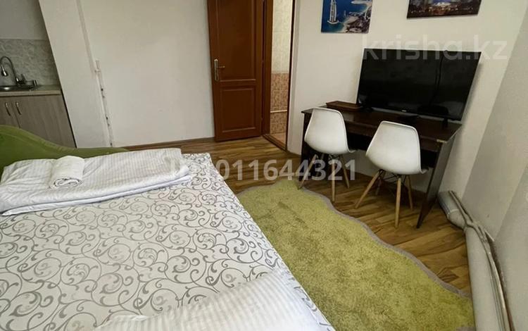 1-бөлмелі пәтер · 20 м², №2 ш/а. 55б — Улугбека Алтынсарина, бағасы: 8 000 ₸ в Алматы, Ауэзовский р-н — фото 2