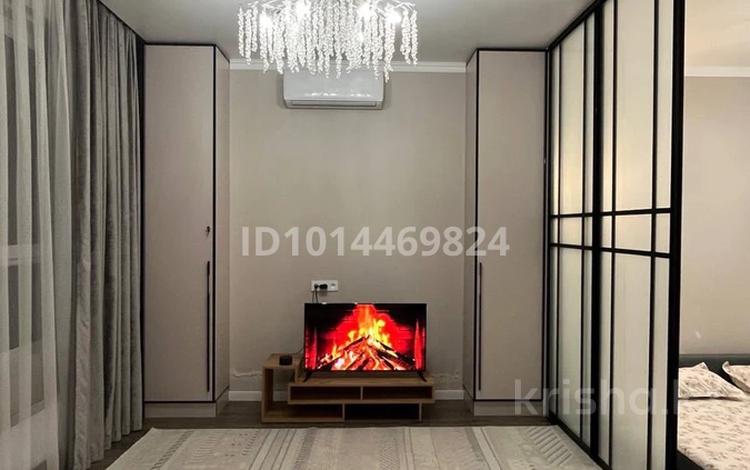1-комнатная квартира · 45 м² · 1/12 этаж, мкр Тастак-1, Райымбека 348/1 к7 за 330 000 ₸ в Алматы, Ауэзовский р-н — фото 2
