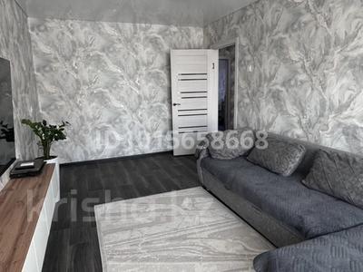 3-бөлмелі пәтер · 62 м² · 2/5 қабат, Камзина 61 — Камзина 61, бағасы: 14.2 млн ₸ в Аксу