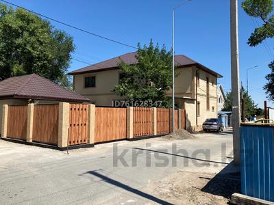 Отдельный дом · 5 комнат · 300 м² · 5 сот., пгт Балыкши, проспект Бейбитшилик 3а за 65 млн 〒 в Атырау