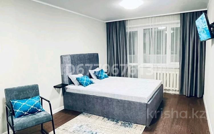 1-бөлмелі пәтер, 31 м², 3/5 қабат тәулігіне, Есенберлина, бағасы: 13 000 〒 в Жезказгане — фото 2