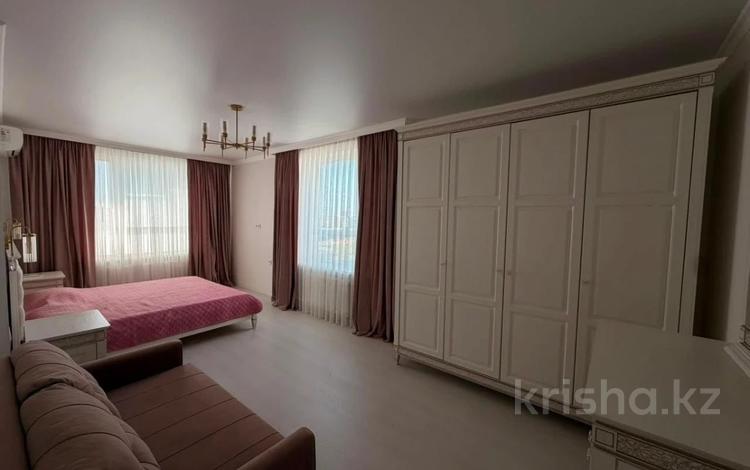 2-комнатная квартира · 75 м² · 9/17 этаж, Егизбаева 3, 5 — Каныша Сатпаева за 76 млн ₸ в Алматы, Бостандыкский р-н — фото 7