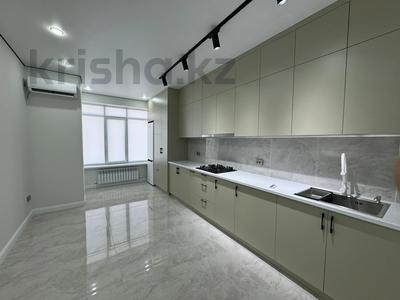 2-бөлмелі пәтер · 84 м² · 4/10 қабат, мкр Центральный, абая 26/5, бағасы: 41 млн ₸ в Атырау