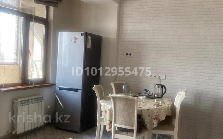 2-бөлмелі пәтер · 76 м² · 7/12 қабат, Абдулинных 28/1, бағасы: 76 млн ₸ в Алматы, Медеуский р-н — фото 2