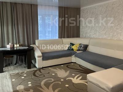 1-комнатная квартира · 42 м² · 1/4 этаж, Караганды за 12 000 〒 в Темиртау