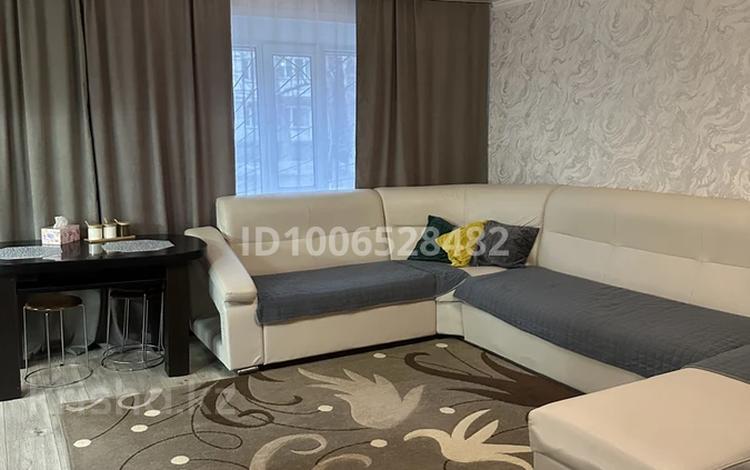 1-комнатная квартира · 42 м² · 1/4 этаж, Караганды за 12 000 〒 в Темиртау — фото 14