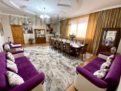 4-комнатная квартира · 200 м² · 5/6 этаж, Сатпаева 39В за 25 000 ₸ в Атырау