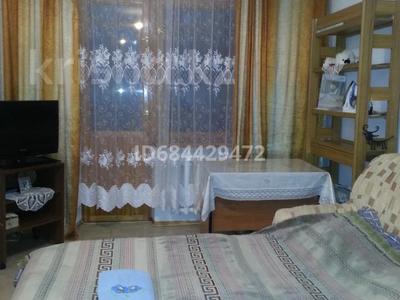 1-бөлмелі пәтер · 33 м² · 2/5 қабат, Пр Абая 115 — Ауэзова, бағасы: 9 000 ₸ в Алматы, Алмалинский р-н