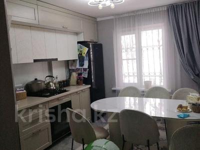 4-комнатная квартира · 95 м² · 1/5 этаж, мкр Тастак-1 за 65 млн 〒 в Алматы, Ауэзовский р-н