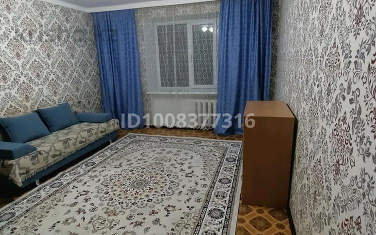 1-комнатная квартира · 40 м² · 1/5 этаж, мкр Жилгородок, Абубакира Кердери — Красногорская за 110 000 ₸ в Актобе — фото 2