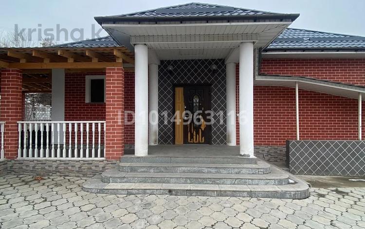 Отдельный дом · 4 комнаты · 160 м² · 10 сот., мкр Таусамалы, Найманбай батыра за 99 млн ₸ в Алматы, Наурызбайский р-н — фото 2