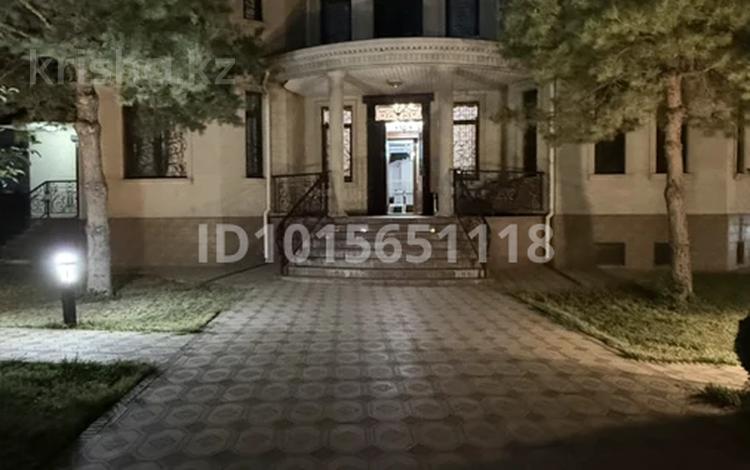 Отдельный дом · 7 комнат · 870 м² · 10 сот., мкр Самал-2 52 — Казиева за 2 млн ₸ в Шымкенте, Абайский р-н — фото 2