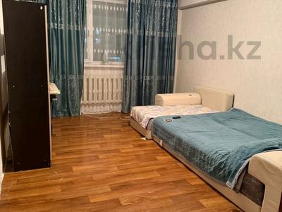 2-бөлмелі пәтер · 85 м² · 2/5 қабат, Муратбаева 42 — Восточный магазин, цон , воинская часть, бағасы: 130 000 ₸ в Талдыкоргане, мкр военный городок Жулдыз