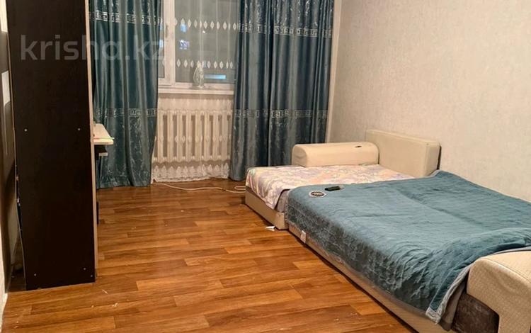 2-бөлмелі пәтер · 85 м² · 2/5 қабат, Муратбаева 42 — Восточный магазин, цон , воинская часть, бағасы: 130 000 ₸ в Талдыкоргане, мкр военный городок Жулдыз — фото 2