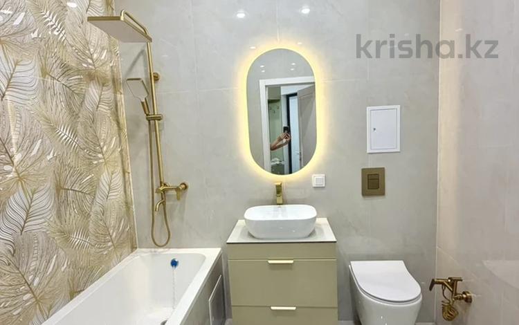 3-бөлмелі пәтер · 64 м² · 8/9 қабат, E-779 32, бағасы: ~ 38.5 млн 〒 в Астане — фото 37